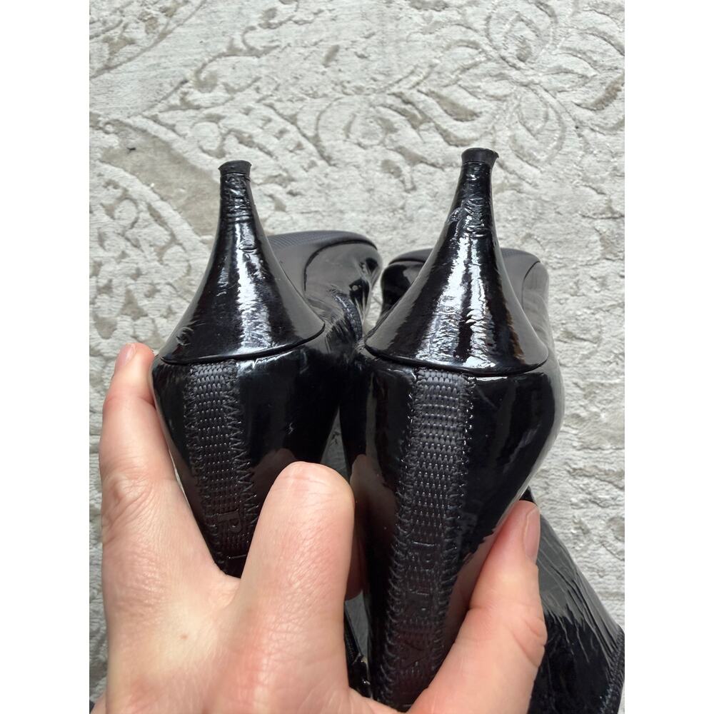 Prada Black Crinkled Patent Leather Kitten Heel Ankle Bootie Boot EU 37 US 6.5 - Picture 3 of 9